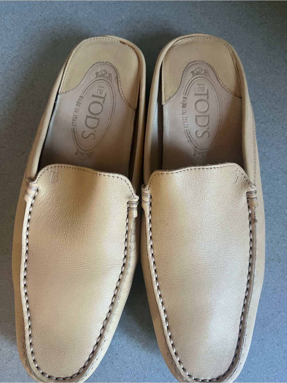 TOD'S Beige light cream Leather Slip-On Loafers Sz 8.5 - Picture 5 of 10